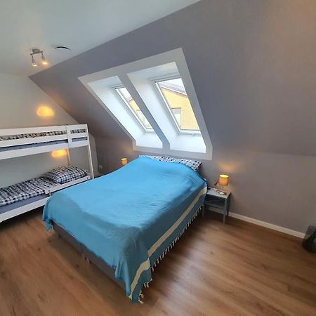 Kiel-Russee Familienwohnung, Lademoeglichkeit, Co2 Frei エクステリア 写真