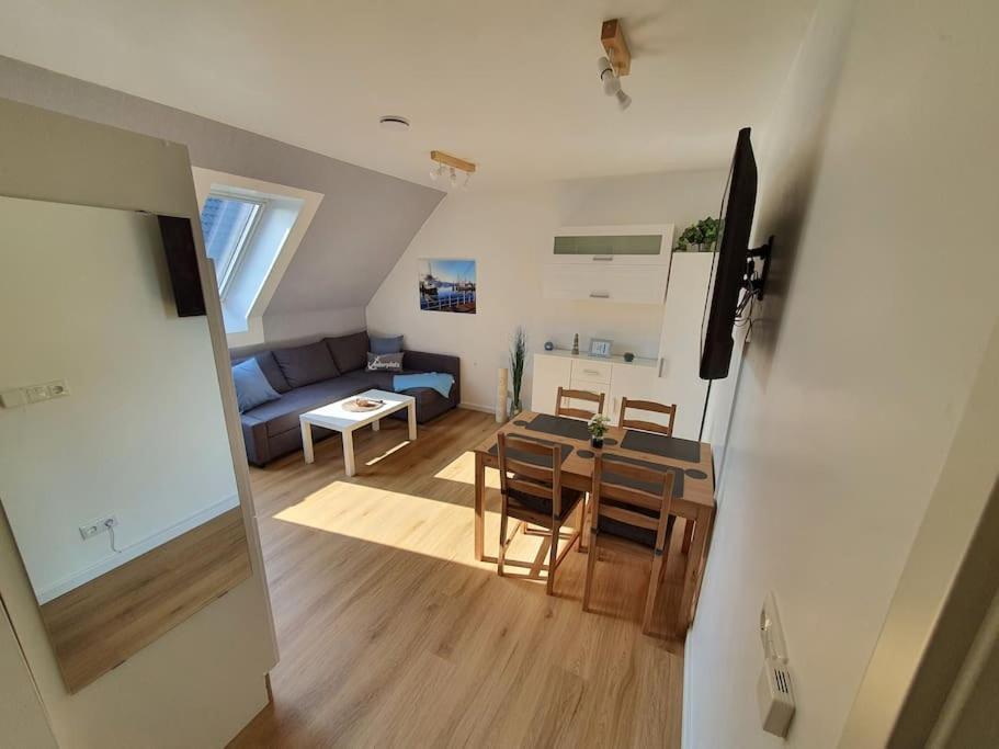 Kiel-Russee Familienwohnung, Lademoeglichkeit, Co2 Frei エクステリア 写真
