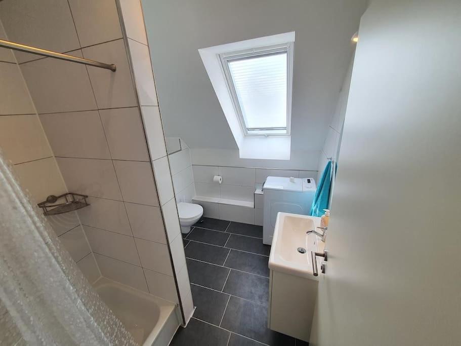 Kiel-Russee Familienwohnung, Lademoeglichkeit, Co2 Frei エクステリア 写真