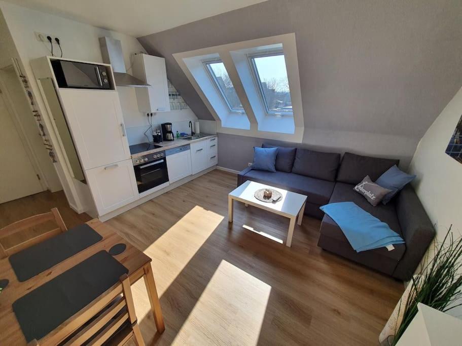 Kiel-Russee Familienwohnung, Lademoeglichkeit, Co2 Frei エクステリア 写真